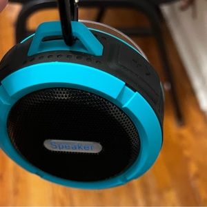Small portable speakers for the bathroom or anywhere brand new